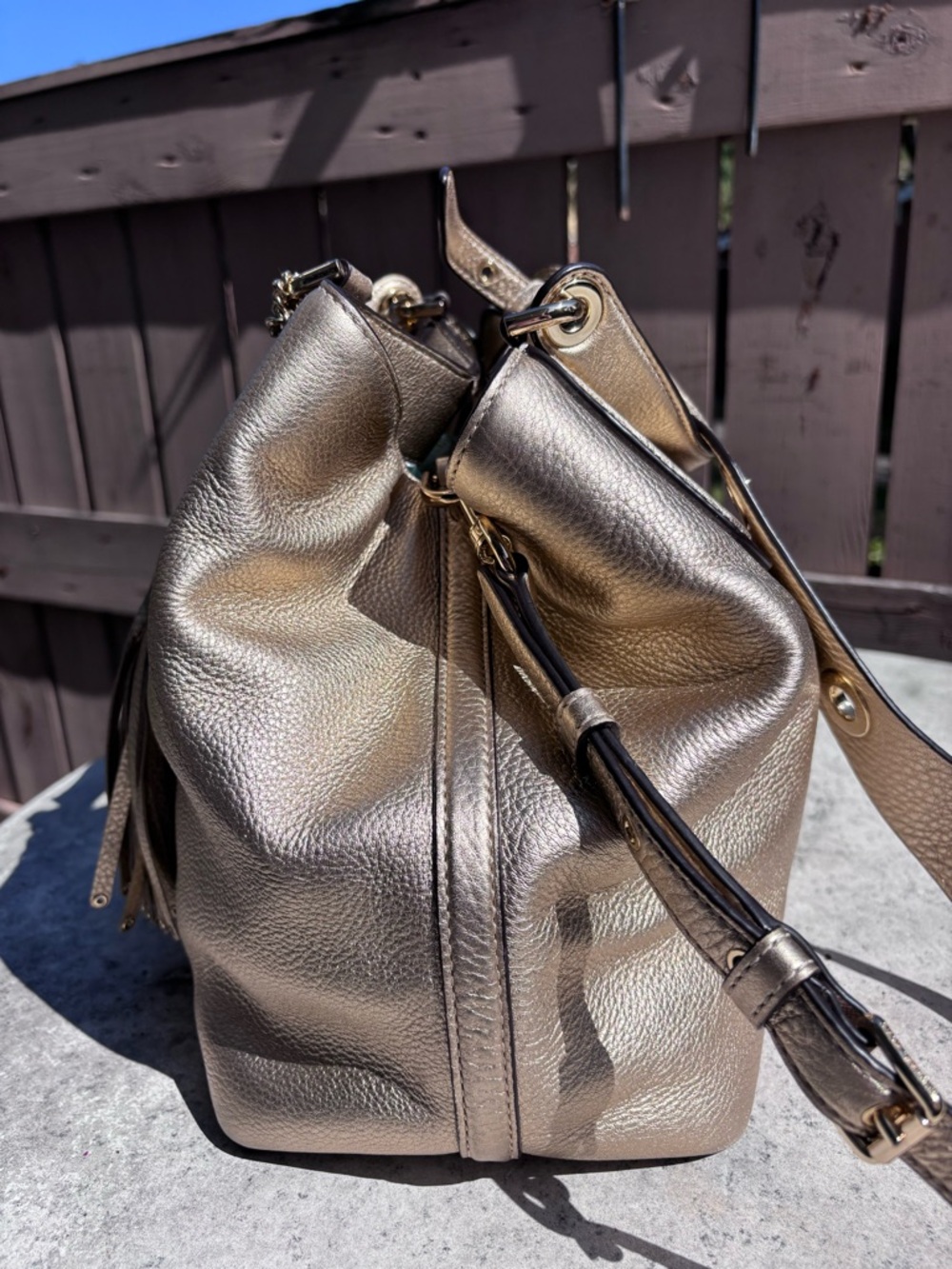 🎉NWT🎉 Metallic Gold Leather Tote Bag with Tassel - Picture 5 of 15